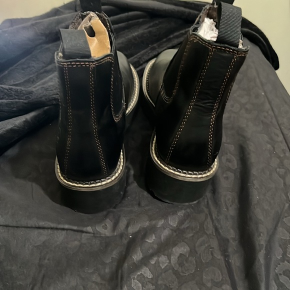 Ariat Women’s Booties - Picture 3 of 5